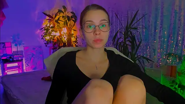 poli   online show from November 2025 02:30:02 PM