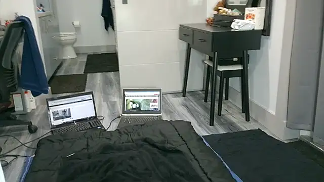 Smalldickcaged online show from May 2026 01:00:02 AM