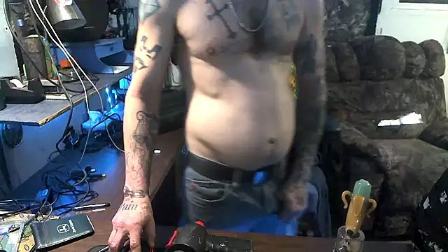 CloudDadddyyy420 online show from December 2025 01:20:01 PM