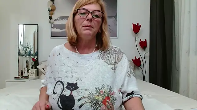 YulliaMilf online show from March 2025 04:28:02 PM