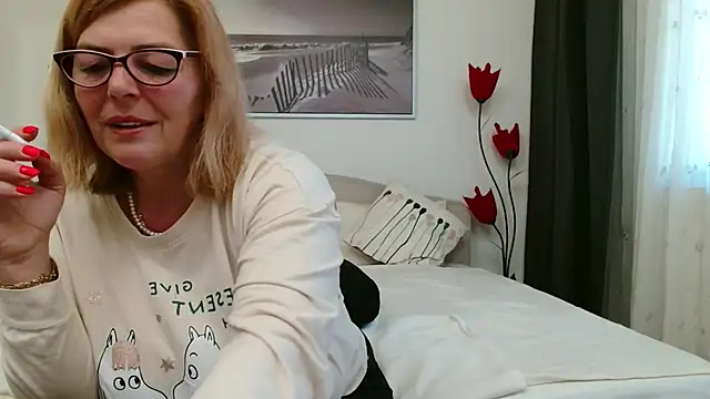 YulliaMilf online show from March 2025 06:39:02 AM