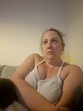 Wisie Cutie online show from February 2025 11:00:02 PM