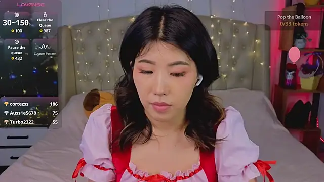 Snapshot of Wendy__Hills chatting on December 2024 10:48:01 AM Wendy Hills online show from December 2024 10:48:01 AM