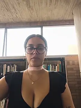 Snapshot of Annya-sweet chatting on July 2026 02:51:01 PM Annya-sweet online show from July 2026 02:51:01 PM