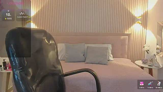 Snapshot of Sooffii_1 chatting on December 2024 05:53:02 AM Sooffii 1 online show from December 2024 05:53:02 AM