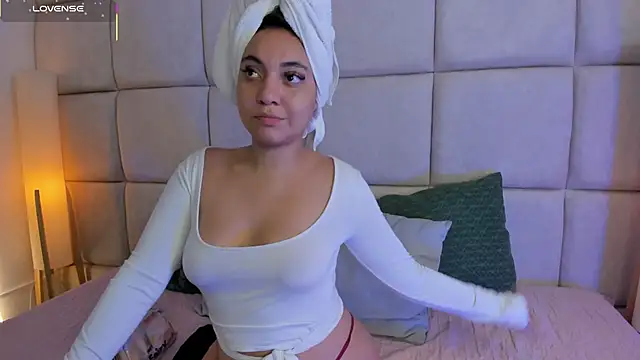 Snapshot of Sooffii_1 chatting on December 2025 02:16:01 AM Sooffii 1 online show from December 2025 02:16:01 AM