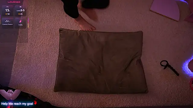 Redhead Shark new online show from March 2026 01:18:02 PM