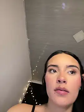 salome polaniiee online show from December 2024 08:56:01 AM