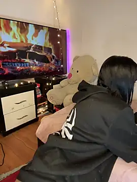 salome polaniiee online show from February 2025 08:20:01 AM