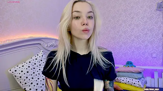 LillyMoure  online show from January 2025 11:58:01 PM