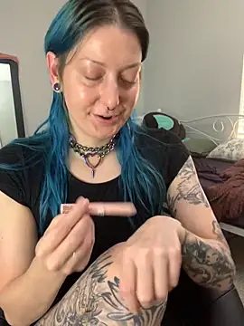 MissCumberdale online show from September 2025 04:06:01 PM