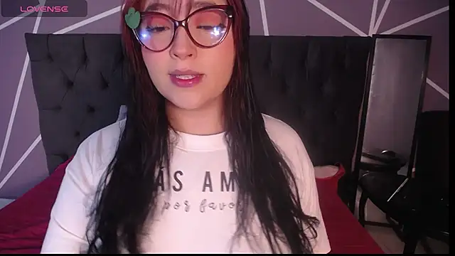 Snapshot of Miss_Loise chatting on February 2025 11:20:01 AM Miss Loise online show from February 2025 11:20:01 AM