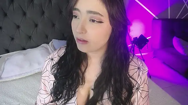 Snapshot of Miss_Loise chatting on March 2025 01:18:02 PM Miss Loise online show from March 2025 01:18:02 PM