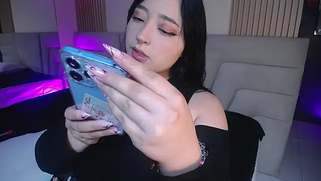 Snapshot of Miss_Loise chatting on October 2025 03:51:02 AM Miss Loise online show from October 2025 03:51:02 AM
