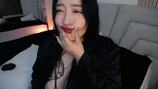 Miss Loise online show from October 2025 03:47:02 AM