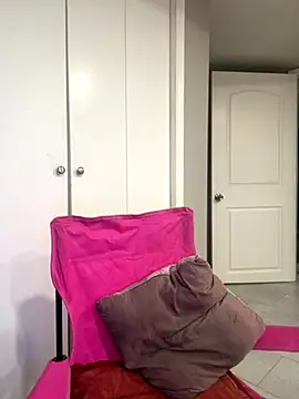 wishwashhy22 online show from October 2025 06:28:02 PM