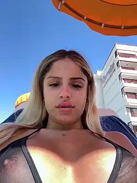 Snapshot of BritneyDimond chatting on December 2024 12:59:02 PM BritneyDimond online show from December 2024 12:59:02 PM