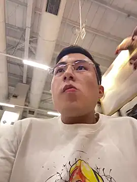 andrewmhilton  online show from March 2025 11:16:01 PM