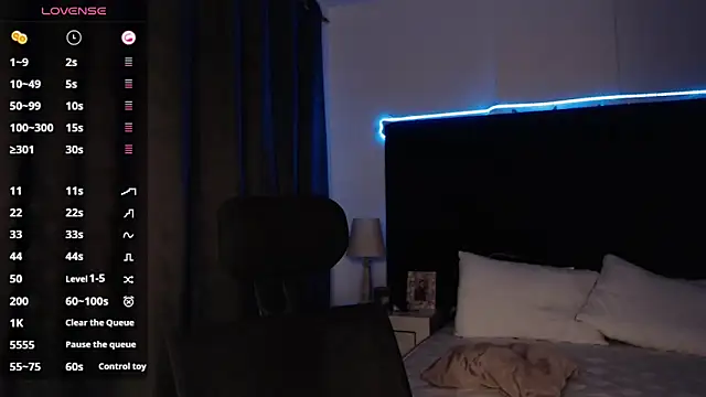 andrewmhilton  online show from October 2025 06:00:01 AM