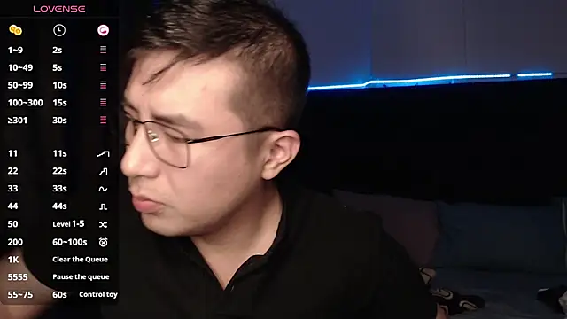 andrewmhilton  online show from October 2025 05:10:02 AM