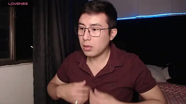 andrewmhilton  online show from February 2026 05:48:02 AM