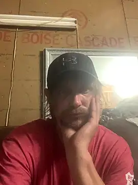 Snapshot of Midwestalpha chatting on May 2026 01:57:16 AM Midwestalpha online show from May 2026 01:57:16 AM