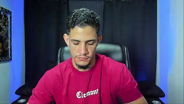 Snapshot of jhonnysnow17 chatting on February 2026 11:25:01 PM jhonnysnow17 online show from February 2026 11:25:01 PM