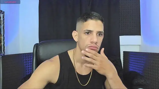 jhonnysnow17 online show from June 2026 03:43:02 AM