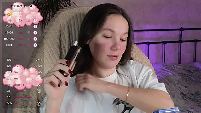 lil luna x online show from April 2026 10:01:02 PM