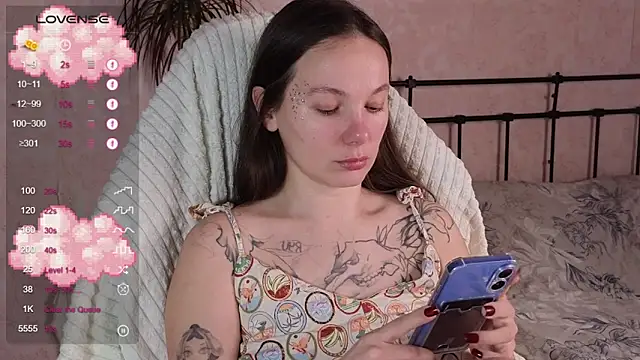 lil luna x online show from April 2026 10:56:02 PM