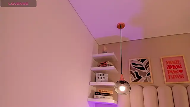 cute  cherry  online show from October 2025 08:33:01 PM