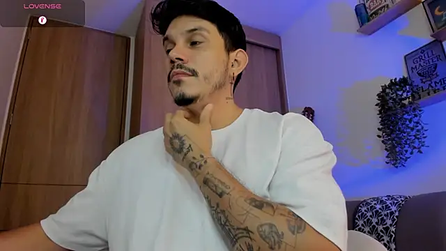 Snapshot of alejandro_stark chatting on July 2026 09:34:02 AM alejandro stark online show from July 2026 09:34:02 AM