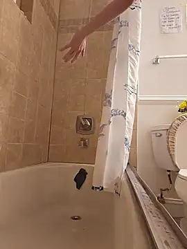 Snapshot of LiverandBrat77 chatting on February 2025 06:08:02 PM LiverandBrat77 online show from February 2025 06:08:02 PM