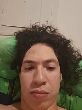 Snapshot of LiverandBrat77 chatting on September 2025 12:25:01 AM LiverandBrat77 online show from September 2025 12:25:01 AM