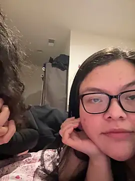 Snapshot of LiverandBrat77 chatting on January 2026 01:20:01 AM LiverandBrat77 online show from January 2026 01:20:01 AM