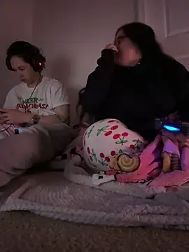 Snapshot of LiverandBrat77 chatting on February 2026 11:10:02 PM LiverandBrat77 online show from February 2026 11:10:02 PM