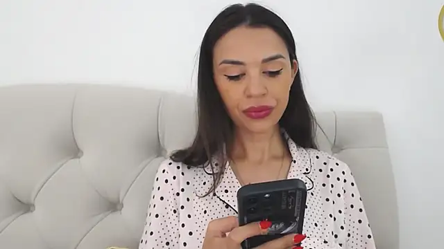 Mika Gold online show from September 2025 10:27:01 AM