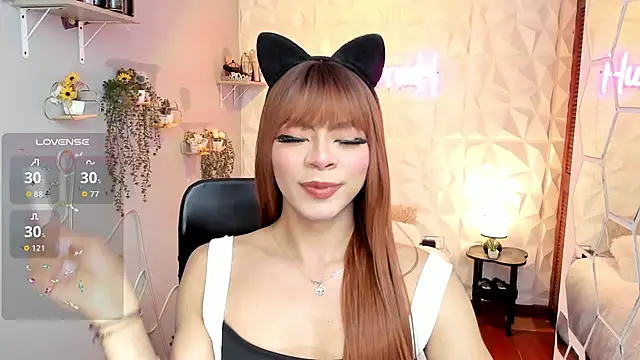 hurrencam online show from December 2025 04:23:02 PM