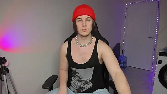 Vincent Strong online show from December 2024 12:49:01 PM