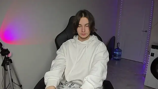 Vincent Strong online show from December 2024 07:47:02 AM