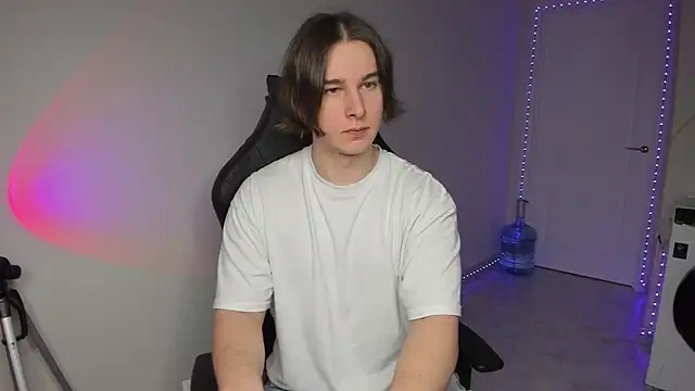 Vincent Strong online show from December 2024 08:00:02 AM