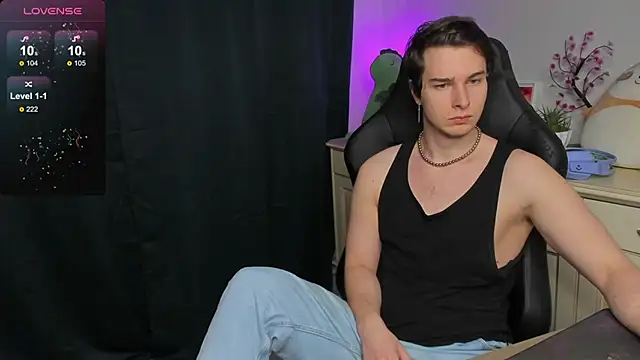 Vincent Strong online show from November 2025 08:17:02 AM