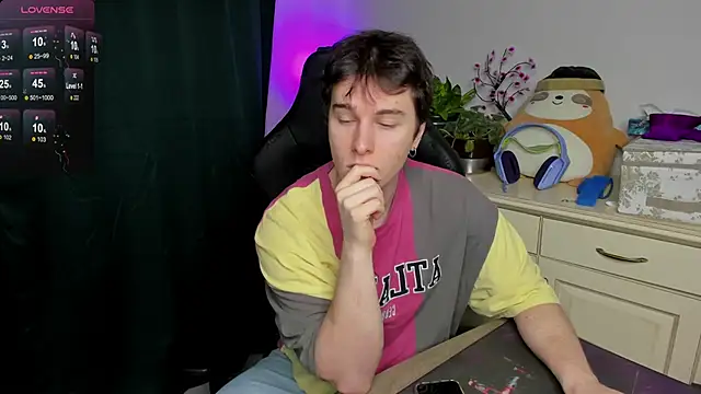 Vincent Strong online show from February 2026 07:34:02 AM