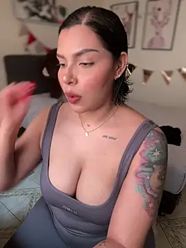 GigiiStone online show from February 2025 06:21:01 PM