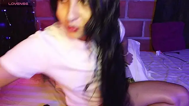 Nathacha online show from April 2026 10:44:02 PM