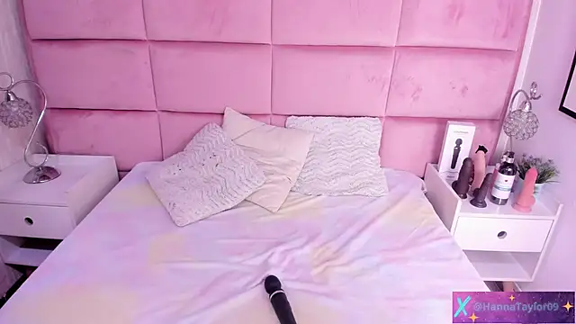 HannaTaylor online show from April 2026 03:44:02 AM