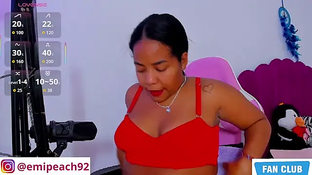 Snapshot of samanthaabloom chatting on April 2026 02:37:02 AM samanthaabloom online show from April 2026 02:37:02 AM