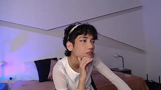 hot little bunny online show from February 2025 08:22:02 PM