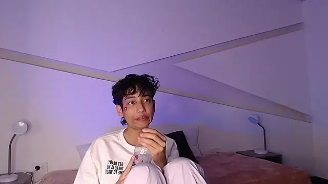 hot little bunny online show from March 2025 12:28:02 AM