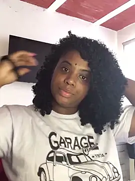 Snapshot of Tyra_Privacy chatting on December 2024 06:19:02 PM Tyra Privacy online show from December 2024 06:19:02 PM